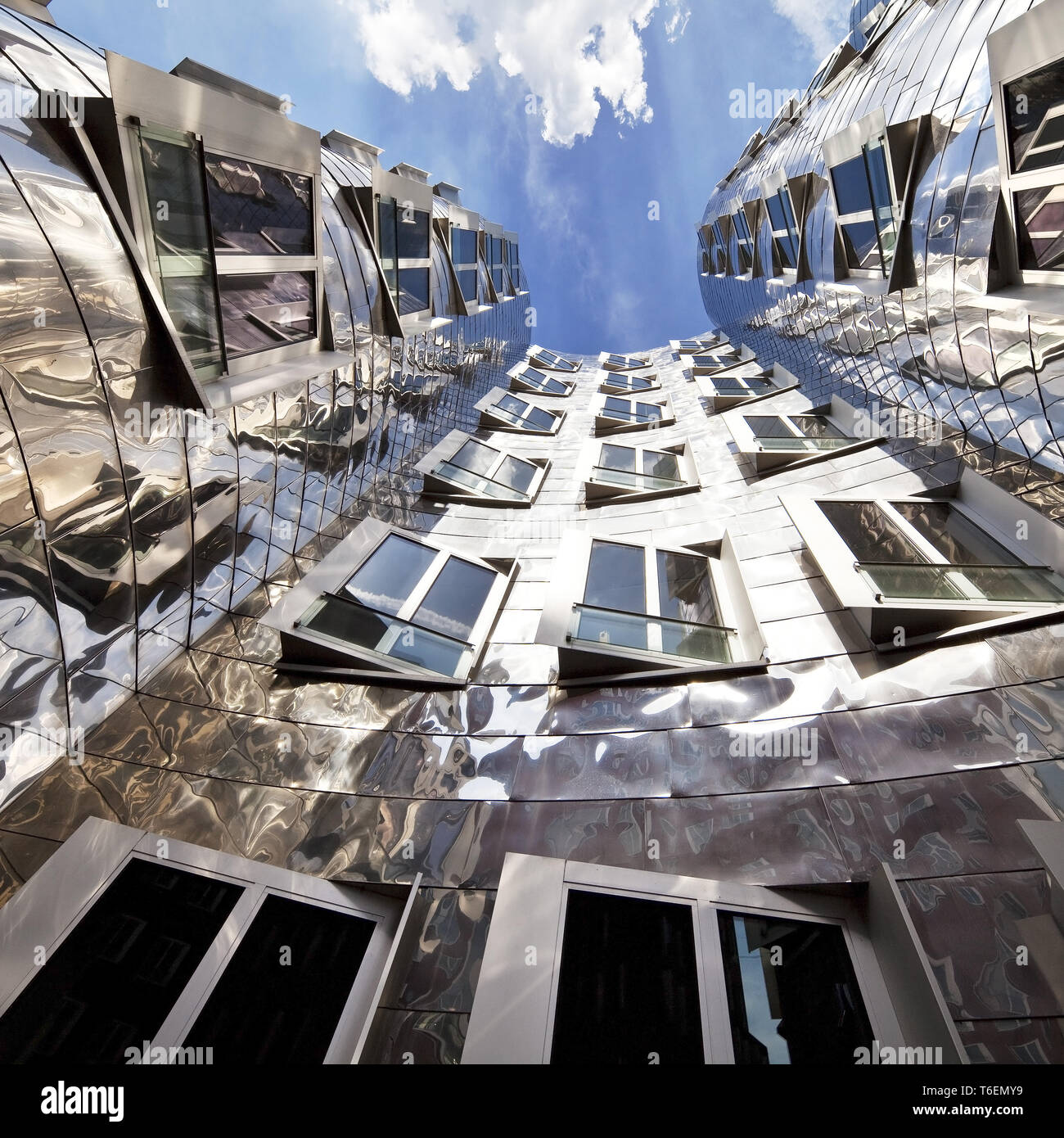 Neuer Zollhof, Gehry building, Duesseldorf, nella Renania settentrionale-Vestfalia, Germania, Europa Foto Stock