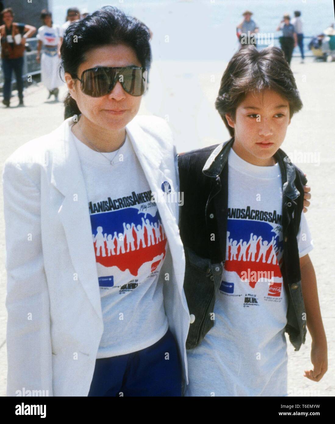 Yoko Ono Sean Lennon 1986 foto da John Barrett/PHOTOlink.net Foto Stock