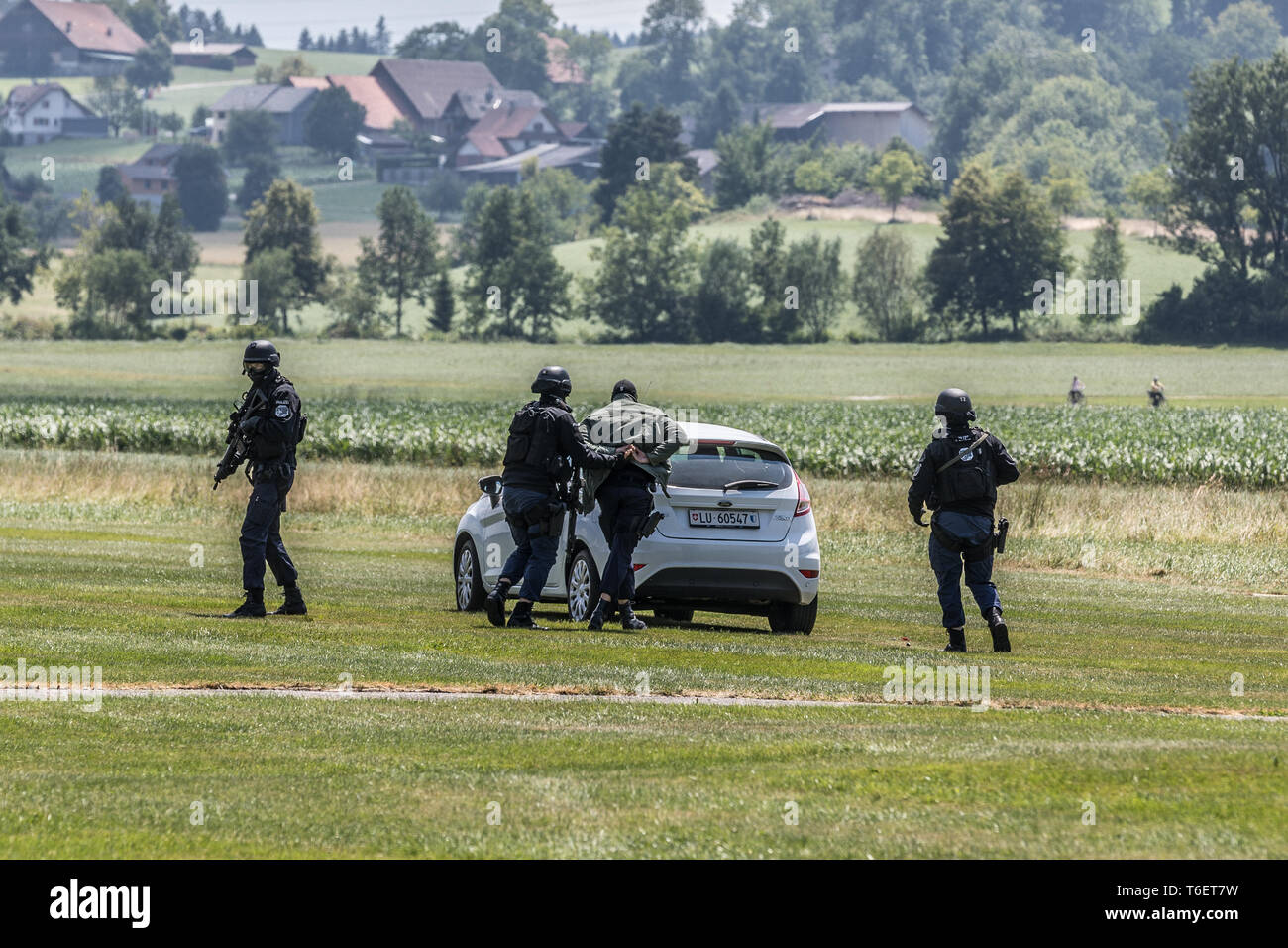 Unità speciale lynx di Lucerna la polizia nel corso di un esercizio, Beromünster, Lucerna, Svizzera, Europ Foto Stock