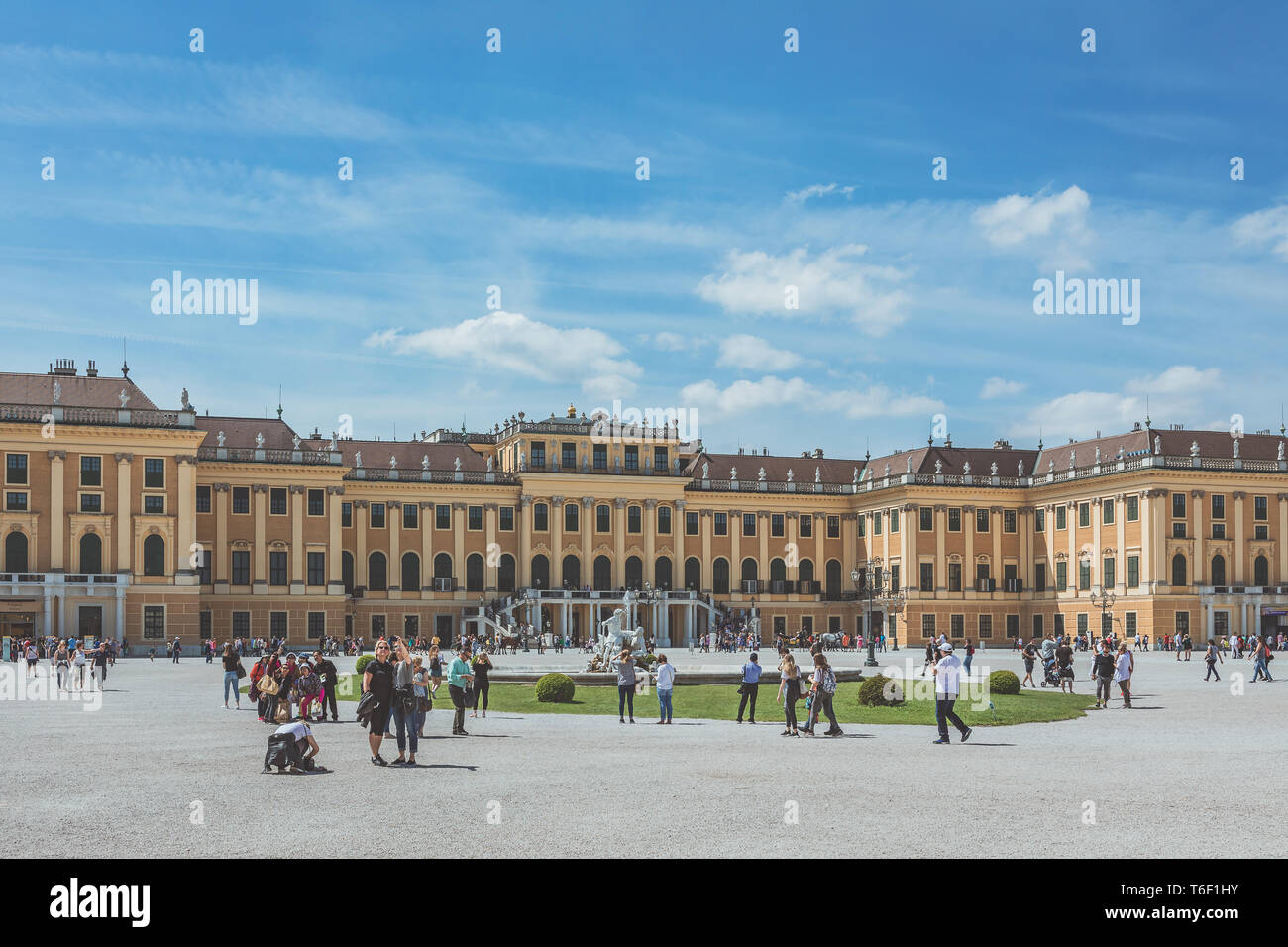 Vista frontale del Palazzo di Schonbrunn Foto Stock