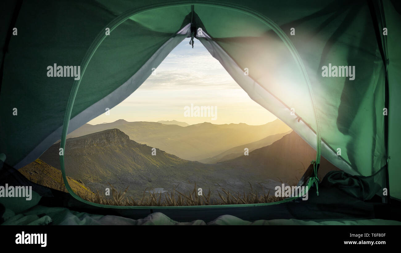 Aprire tenda da campeggio Foto Stock