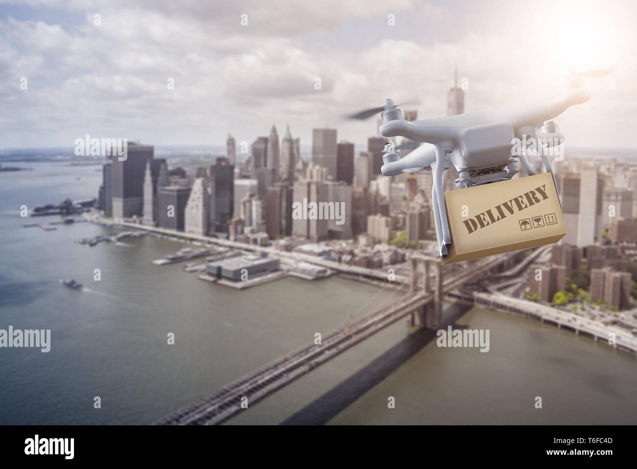 Multicopter volando sopra la città di New York Foto Stock