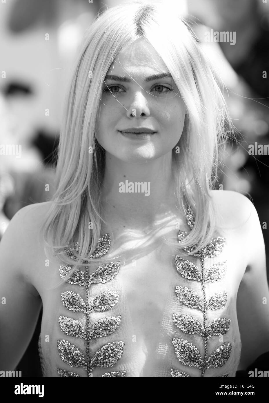 CANNES, Francia - 21 Maggio 2017: Elle Fanning assiste lo screening di 'Come parlare con le ragazze a parti" presso il Festival del film (foto: Mickael Chavet) Foto Stock
