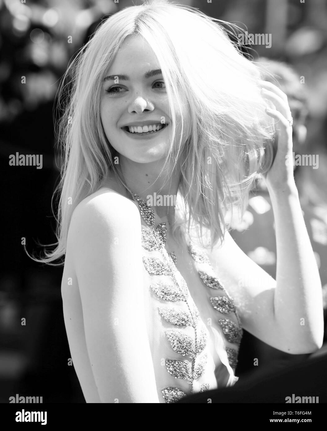 CANNES, Francia - 21 Maggio 2017: Elle Fanning assiste lo screening di 'Come parlare con le ragazze a parti" presso il Festival del film (foto: Mickael Chavet) Foto Stock