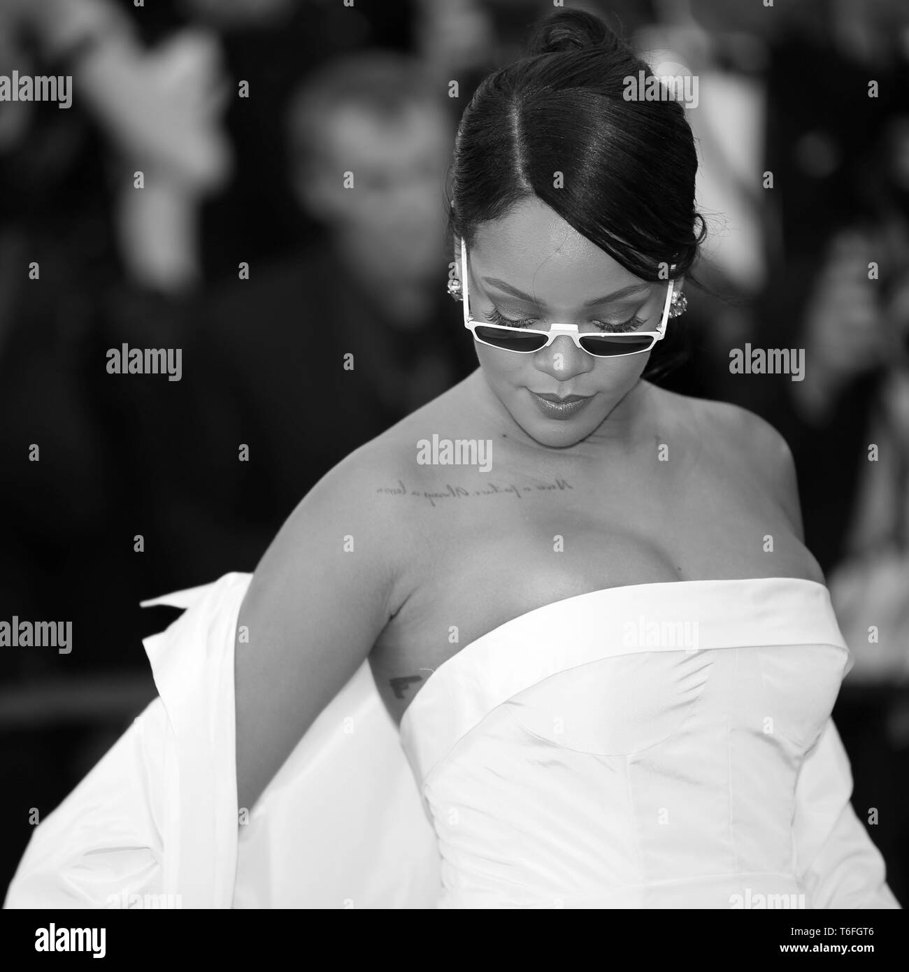 CANNES, Francia - 24 Maggio 2017: Rihanna assiste il 'Okja' proiezione al settantesimo Cannes Film Festival (Foto: Mickael Chavet) Foto Stock