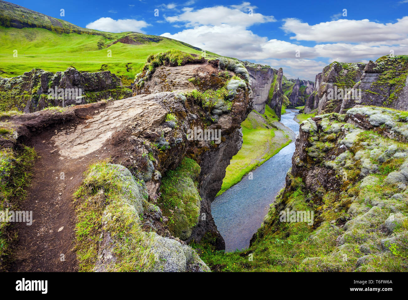 Il suggestivo canyon nella tundra islandese Foto Stock