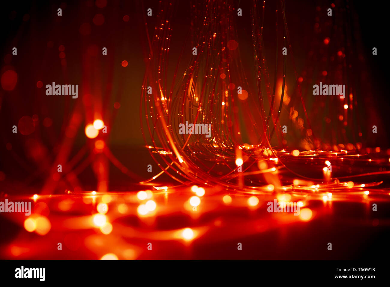 Linee di luce nel buio Foto Stock