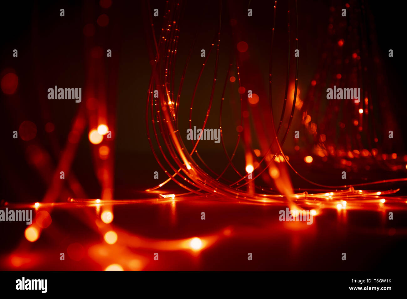 Linee di luce nel buio Foto Stock