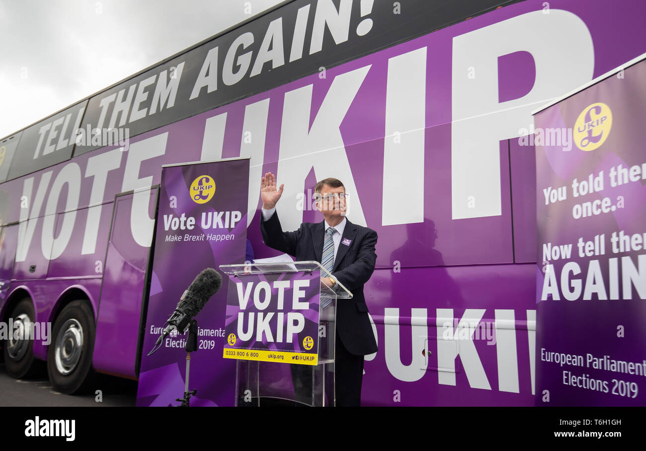 Il Ukip leader del Partito Gerard Batten a Ukip UE della campagna elettorale e manifesto il lancio presso il Museo Dorman in Middlesbrough. Foto Stock