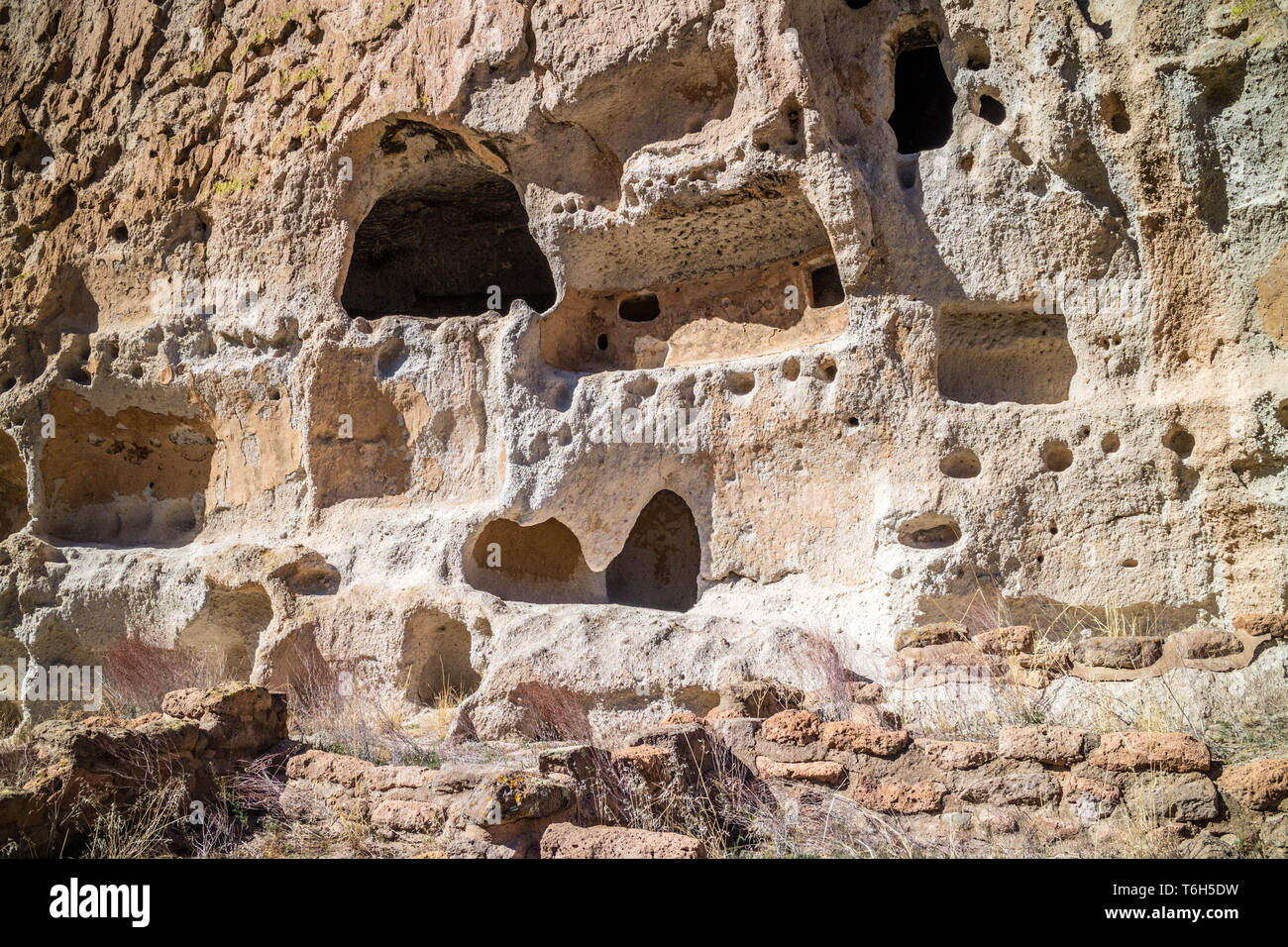 Cliff Dimora Le Rovine di Bandelier National Monument, Nuovo Messico Foto Stock