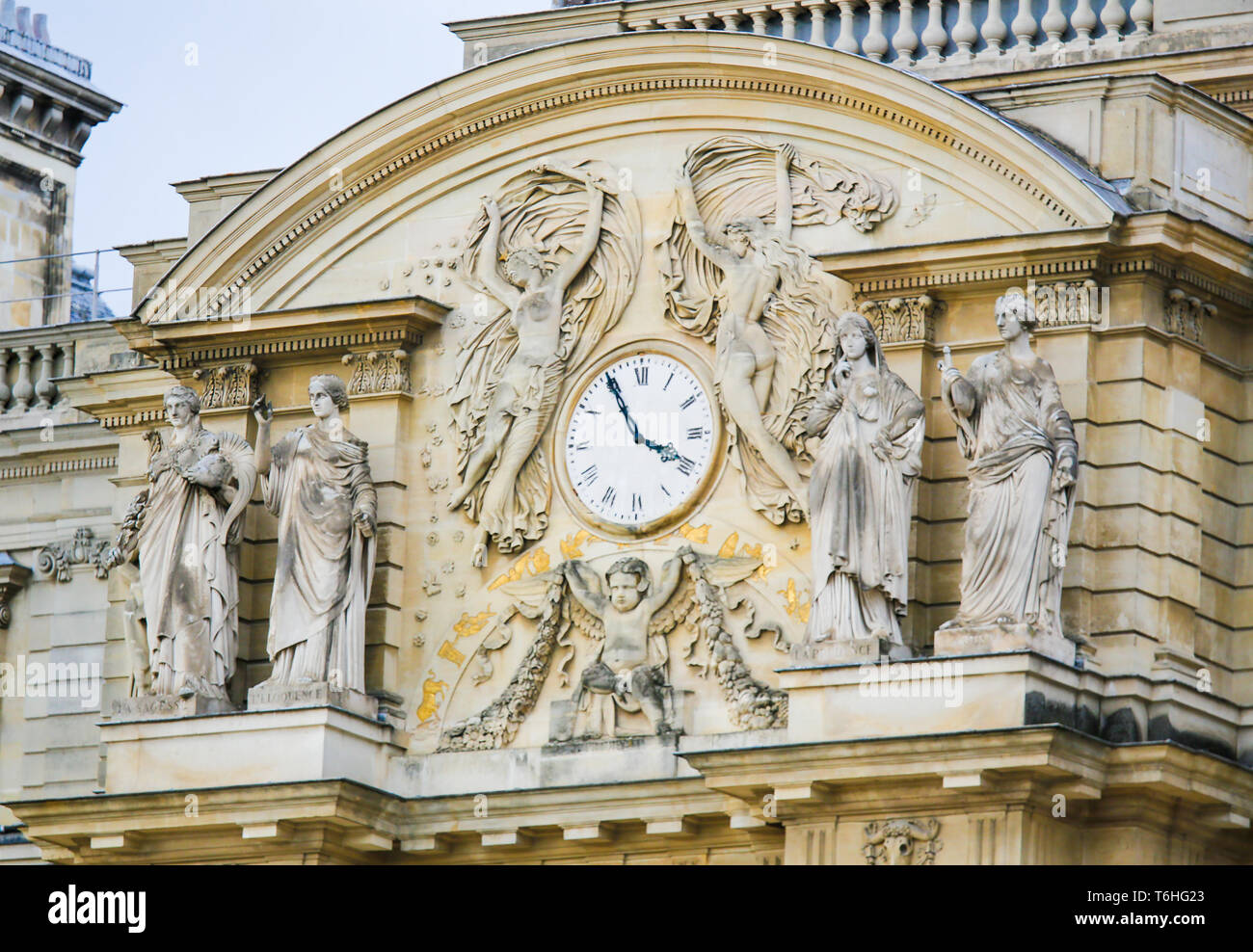 Facciata sud del Palazzo di Lussemburgo, sede del Senato francese, nel Jardin de Luxembourg a Parigi, Francia Foto Stock