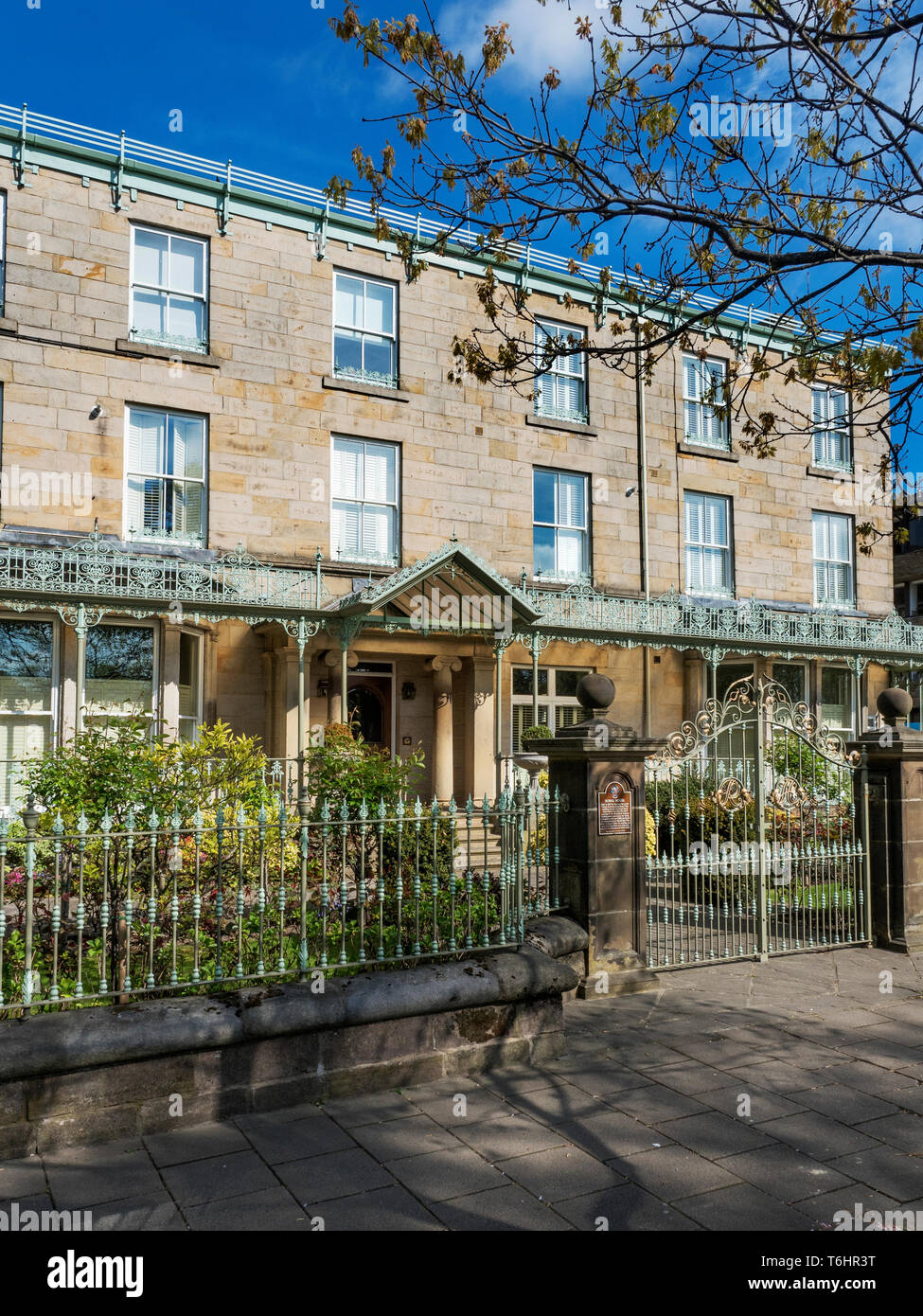 Real Casa ex Royal Hotel in York Place in Harrogate North Yorkshire, Inghilterra Foto Stock