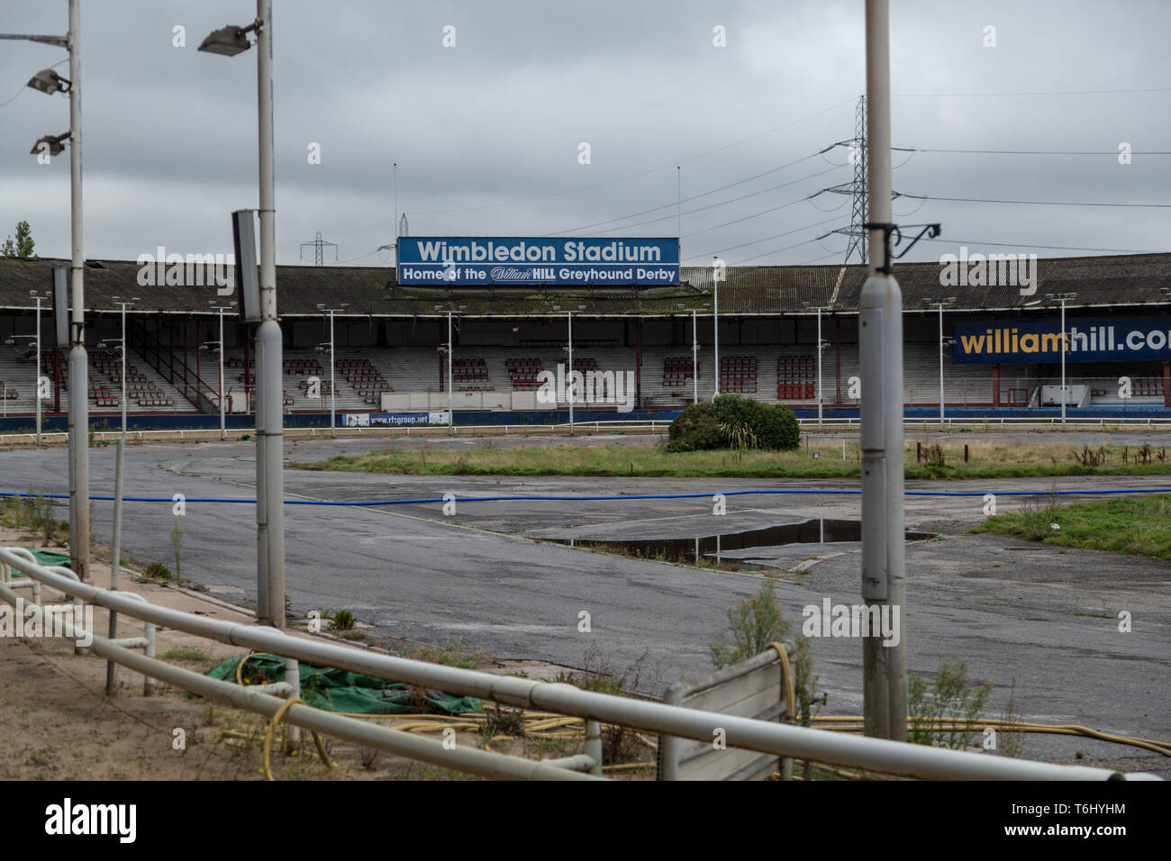 Wimbledon Greyhound Stadium, l'ultima possibilità di vedere la prima è stata demolita Foto Stock