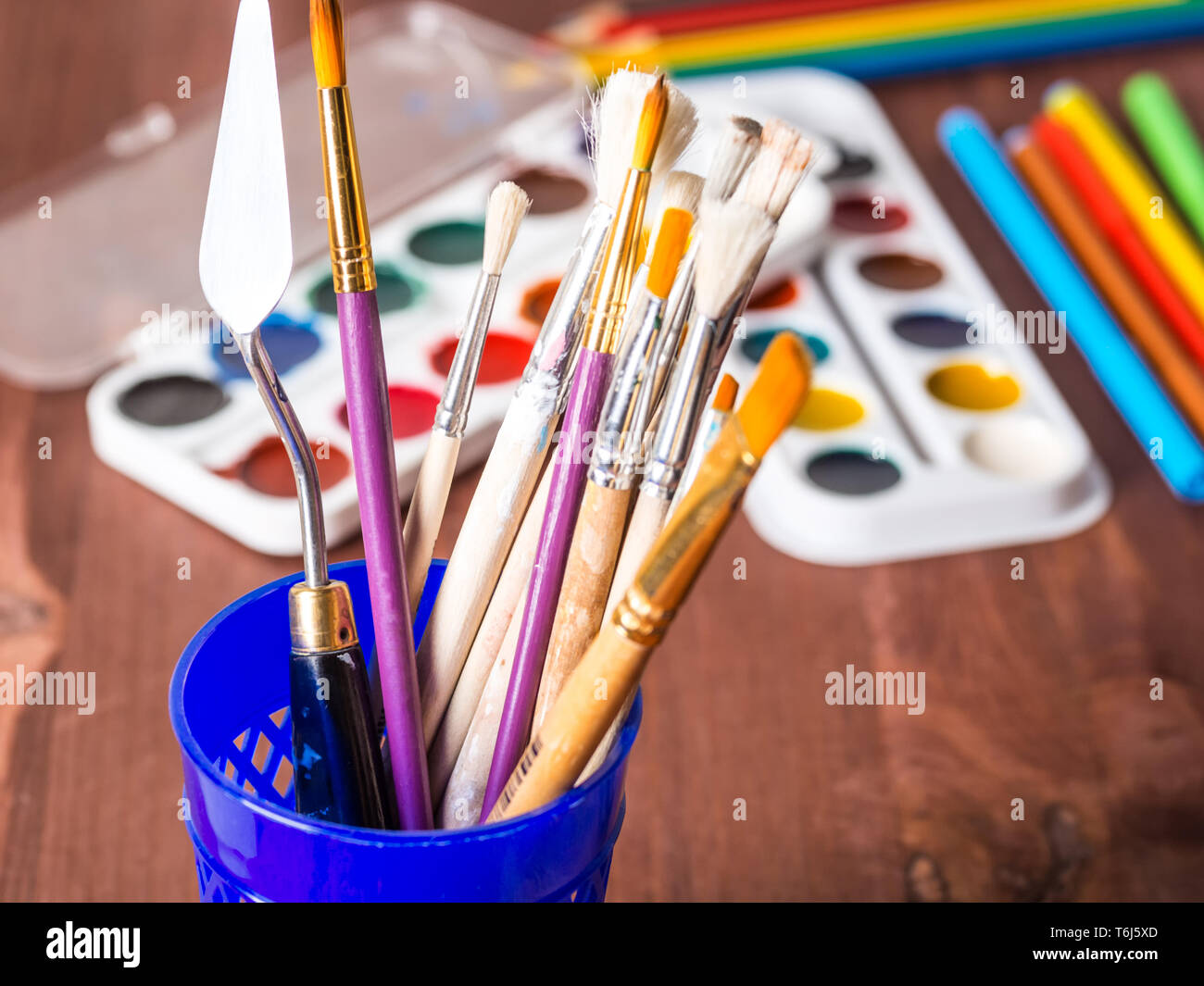 Pennelli artistici immagini e fotografie stock ad alta risoluzione - Alamy