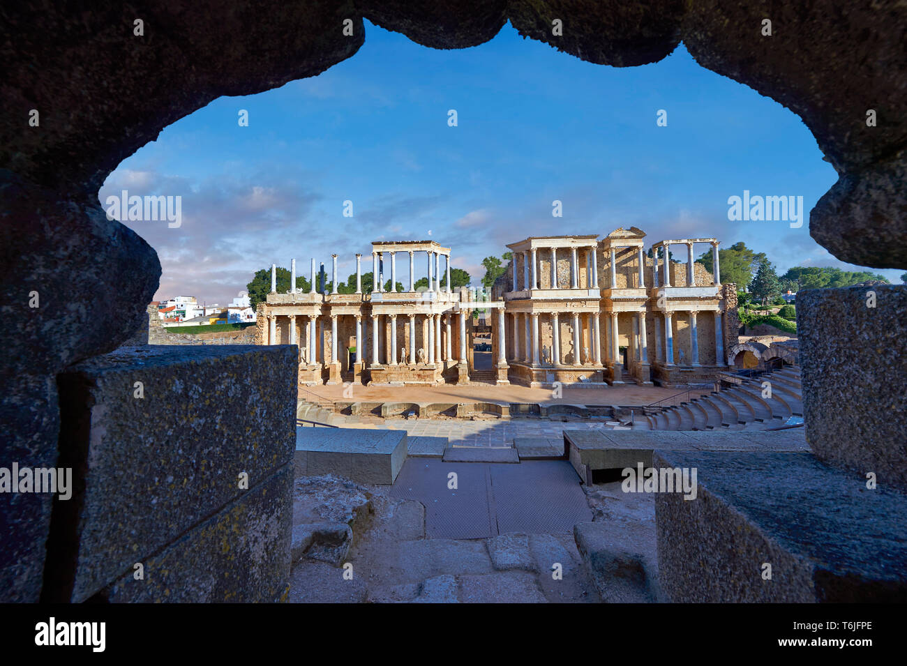 Teatro romano della colonia romana di Emerita Augusta (Mérida) dedicato dal console Marcus Vipsanius Agrippa e costruito nel 15BC, Merida Spagna Foto Stock