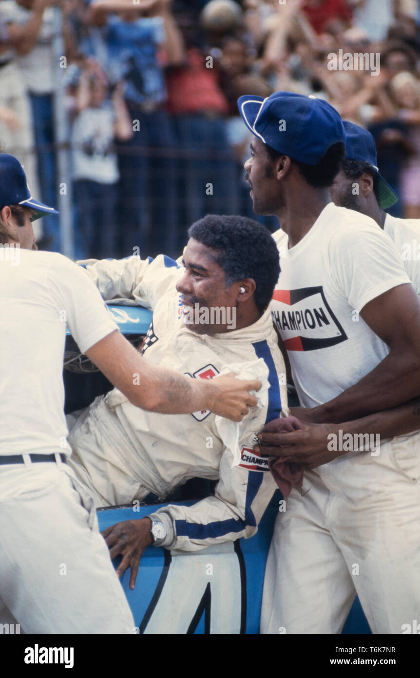 Il comico/attore Richard Pryor sul set di un lungometraggio film chiamato fulmine ingrassato , la storia del primo americano africano NASCAR driver - Wendell Scott - a vincere una gara NASCAR. Foto Stock