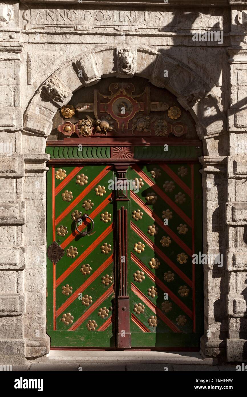 La facciata della Casa delle Teste Nere Foto Stock
