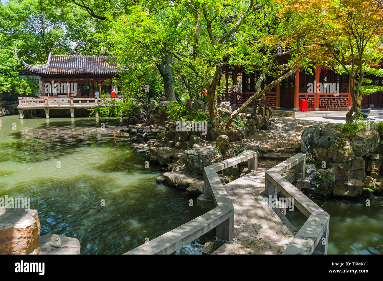 Il Giardino di Yuyuan (giardino di felicità) nel centro di Shanghai in Cina Foto Stock