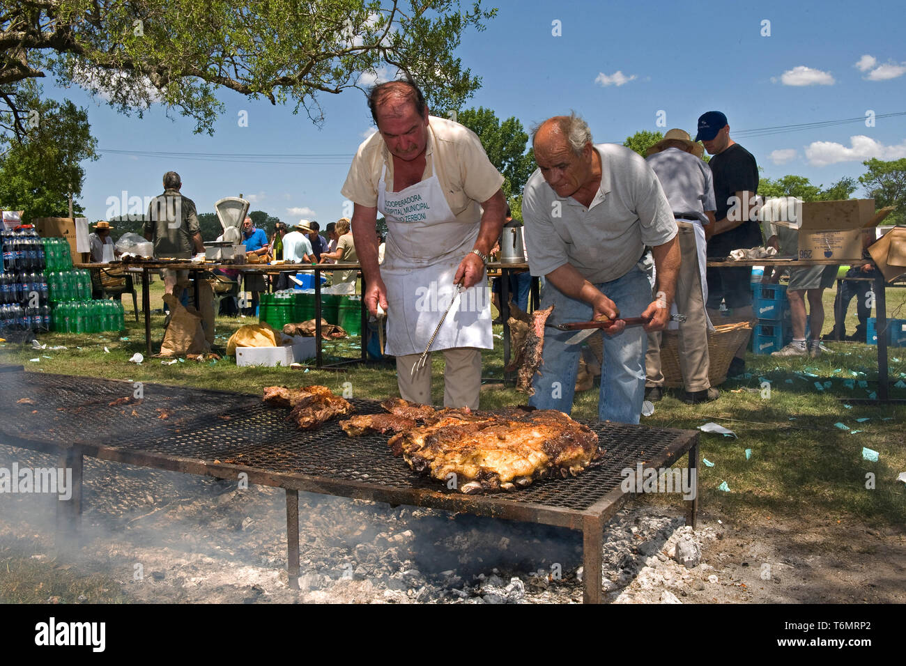 San Antonio de Areco/ Argentina: Asado (barbecue) ad un tradizionale folk festival Foto Stock