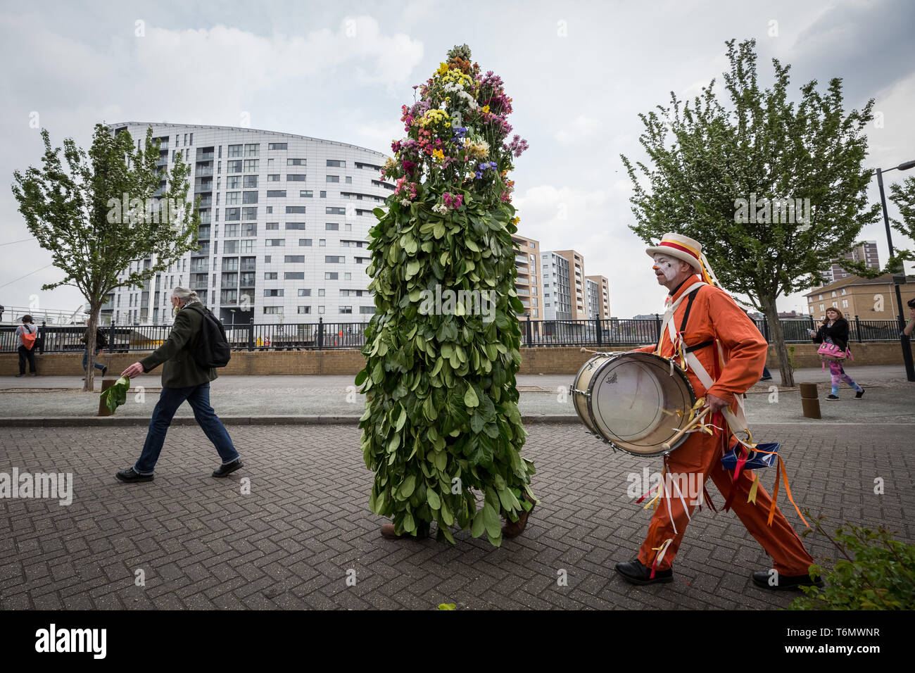 La truppa Fowlers Jack nel verde della processione il giorno di maggio da Deptford a Greenwich, London, Regno Unito Foto Stock