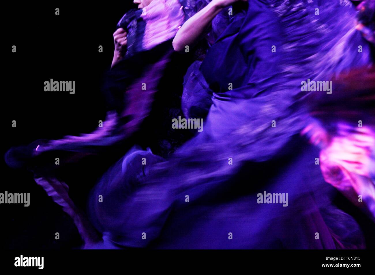 Una scena di una performance di danza Foto Stock