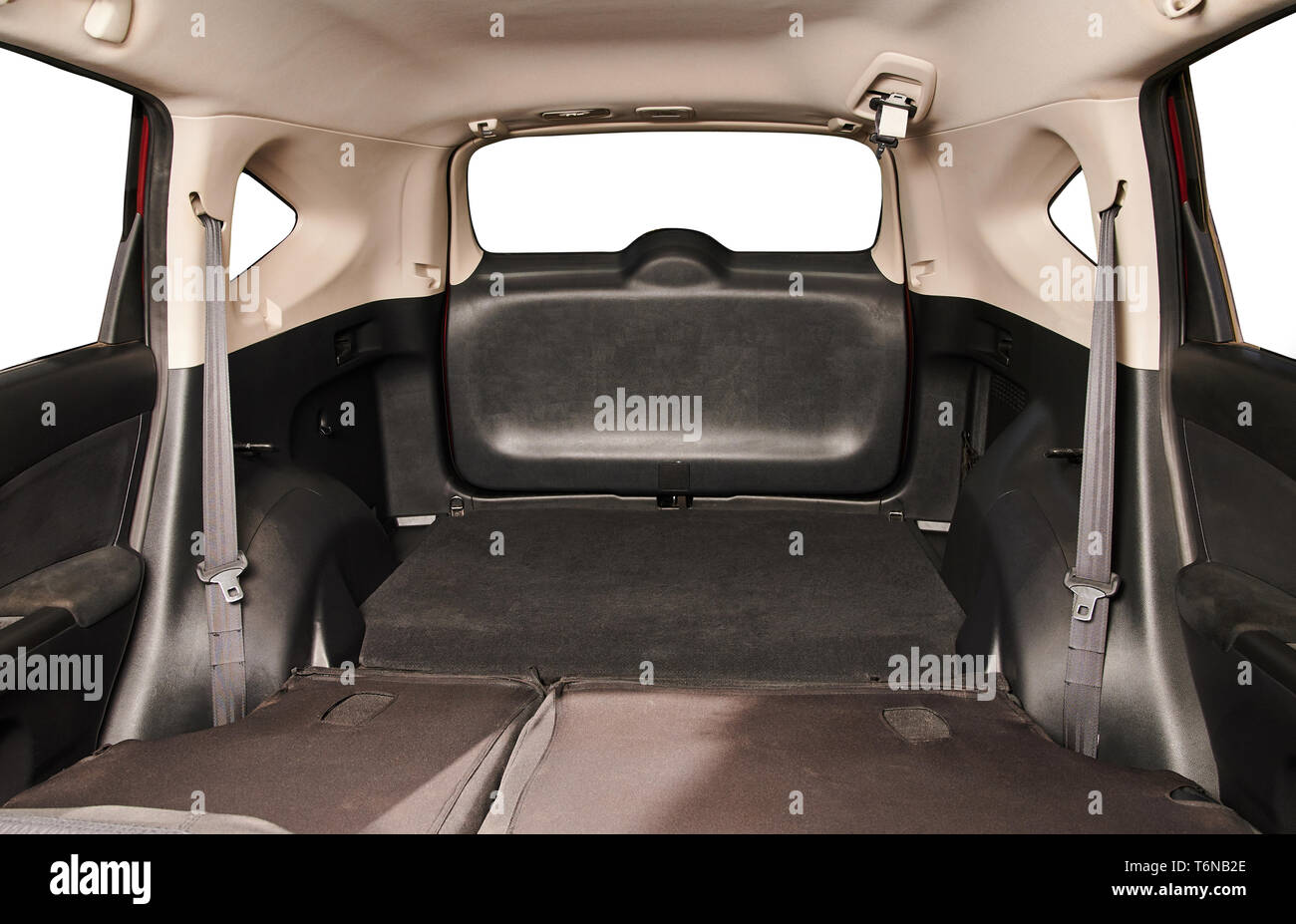Spazio libero in auto SUV tronco isolato su sfondo bianco Foto Stock