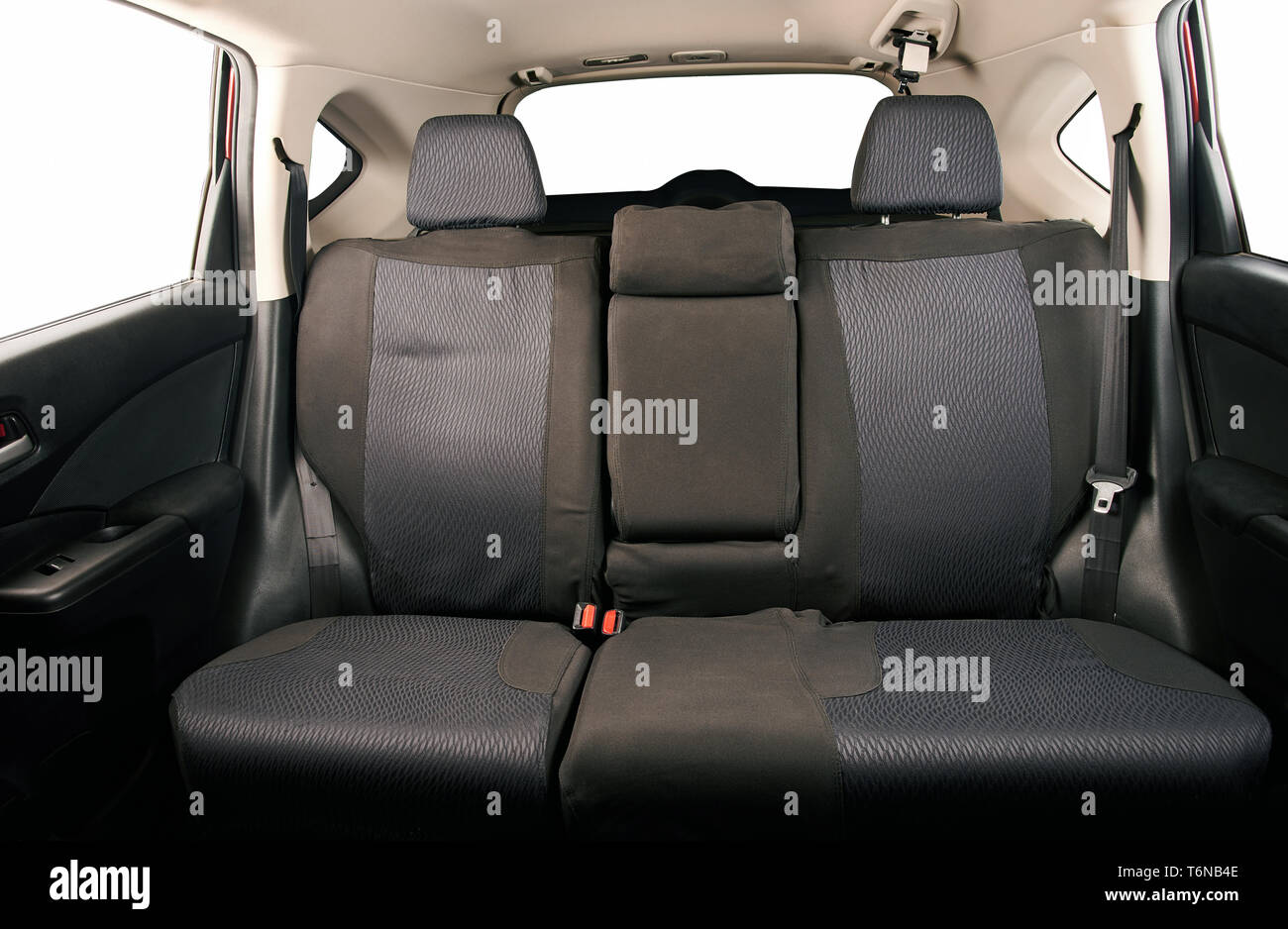 Pulire sedili posteriori sulla vettura SUV isolati su sfondo bianco Foto Stock