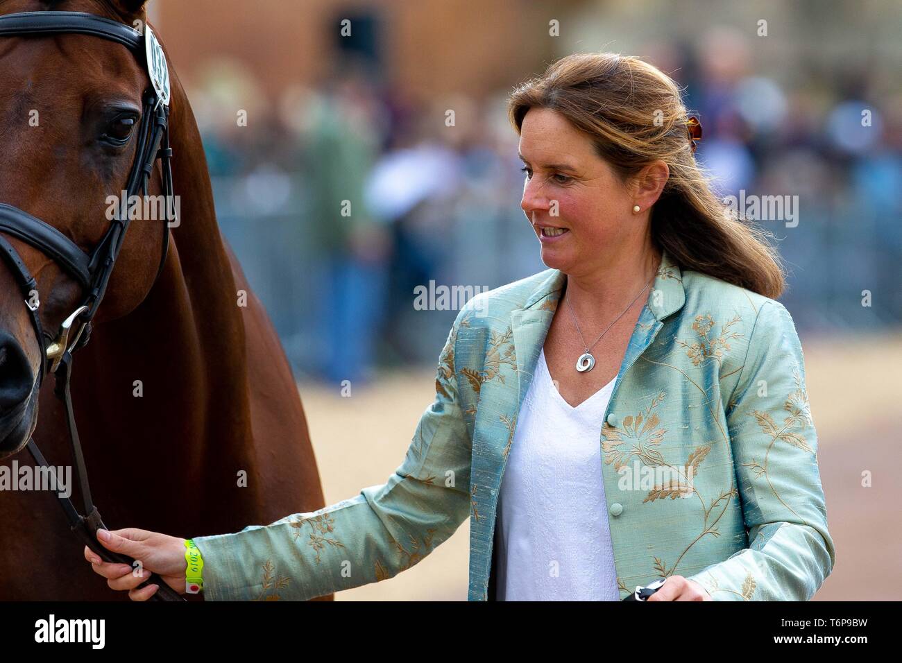 Badminton, Gloucestershire, UK. 02Maggio, 2019. Piggy francese. GBR. Kamira Vanir. Di trotto. Mitsubishi Motors Badminton Horse Trials. Rolex Grand Slam evento. Horse Trials. Eventing. Badminton. Gloucestershire. Regno Unito. GBR. {01}/{05}/{2019}. Credito: Sport In immagini/Alamy Live News Foto Stock