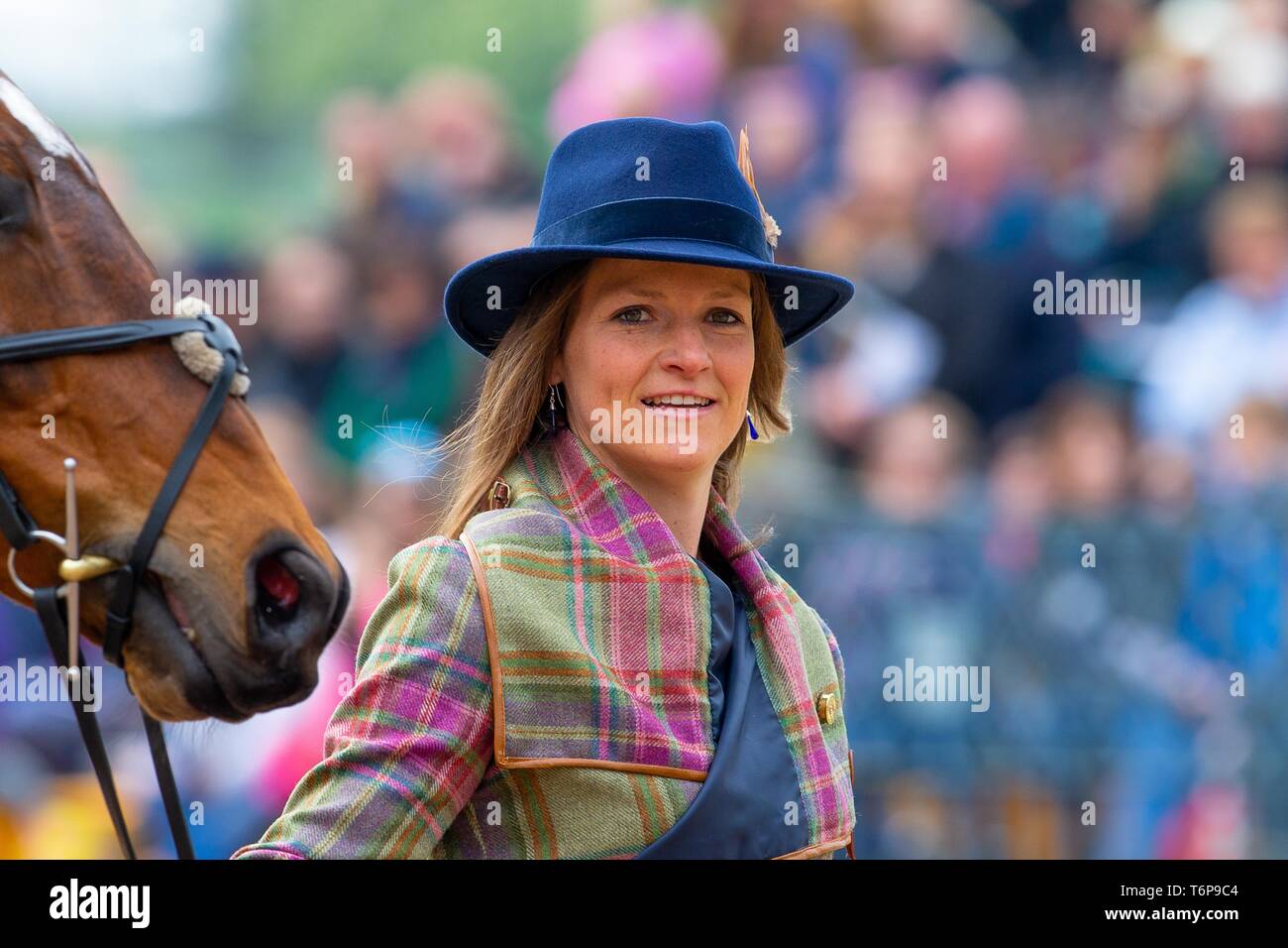 Badminton, Gloucestershire, UK. 02Maggio, 2019. Katie Preston. GBR. Sportsfield Otello. Di trotto. Mitsubishi Motors Badminton Horse Trials. Rolex Grand Slam evento. Horse Trials. Eventing. Badminton. Gloucestershire. Regno Unito. GBR. {01}/{05}/{2019}. Credito: Sport In immagini/Alamy Live News Foto Stock