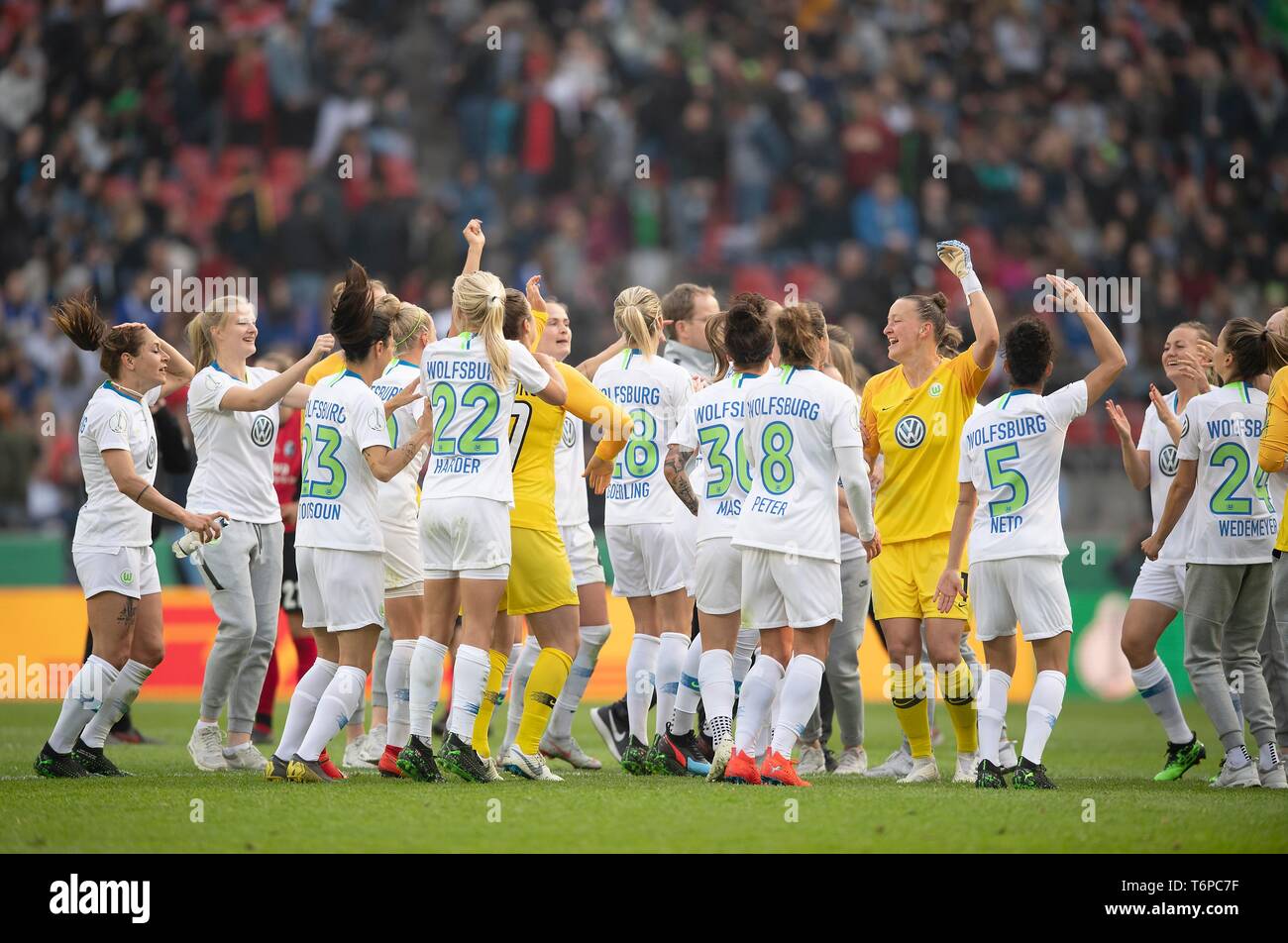 Tripudio finale Team WOB, calcio DFB Pokal finale di Womens 2019, VfL Wolfsburg (WOB) - SC Friburgo (FR) 1: 0, su 01/05/2019 in Koeln / Germania. | Utilizzo di tutto il mondo Foto Stock