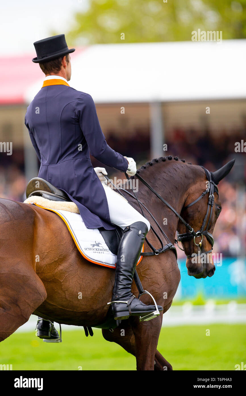 Badminton, UK. Il 2 maggio 2019. Christopher Burton. AUS. Graf Liberty. Punteggio ottenuto 27.7. Dressage. Mitsubishi Motors Badminton Horse Trials. Rolex Grand Slam evento. Horse Trials. Eventing. Badminton. Gloucestershire. Regno Unito. GBR. 02/05/2019. Credito: Sport In immagini/Alamy Live News Foto Stock