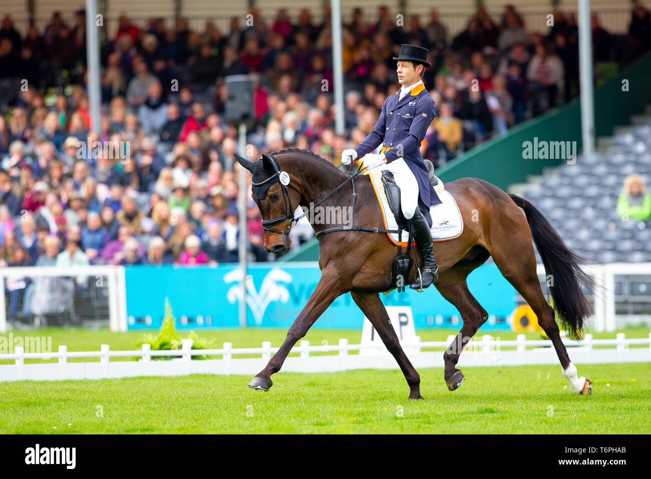 Badminton, UK. Il 2 maggio 2019. Christopher Burton. AUS. Graf Liberty. Punteggio ottenuto 27.7. Dressage. Mitsubishi Motors Badminton Horse Trials. Rolex Grand Slam evento. Horse Trials. Eventing. Badminton. Gloucestershire. Regno Unito. GBR. 02/05/2019. Credito: Sport In immagini/Alamy Live News Foto Stock