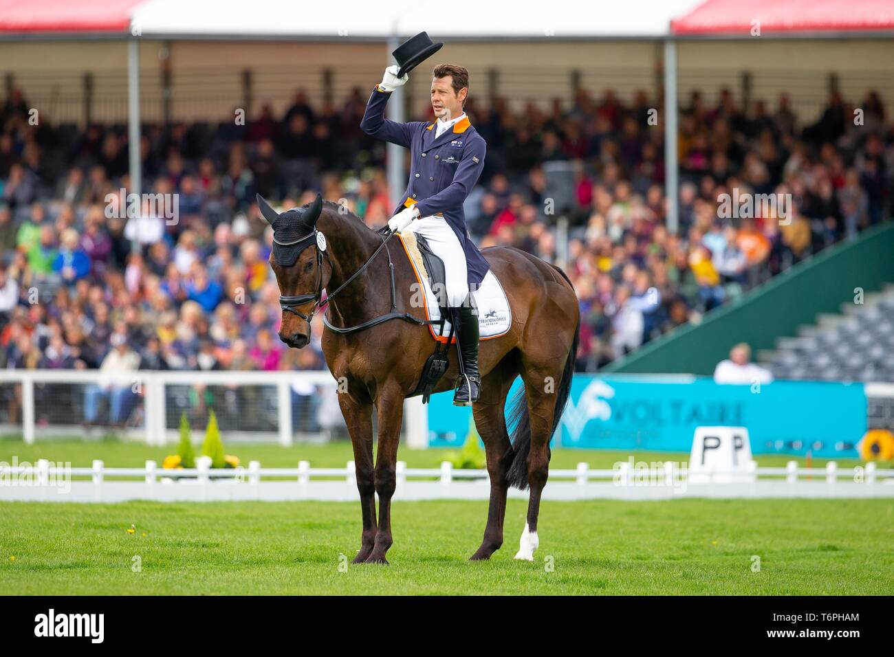 Badminton, UK. Il 2 maggio 2019. Christopher Burton. AUS. Graf Liberty. Punteggio ottenuto 27.7. Dressage. Mitsubishi Motors Badminton Horse Trials. Rolex Grand Slam evento. Horse Trials. Eventing. Badminton. Gloucestershire. Regno Unito. GBR. 02/05/2019. Credito: Sport In immagini/Alamy Live News Foto Stock