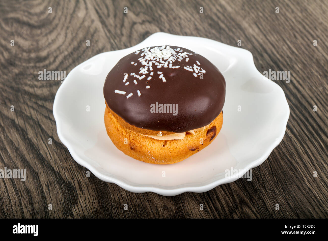 Bouchee torta di cioccolato Foto stock - Alamy