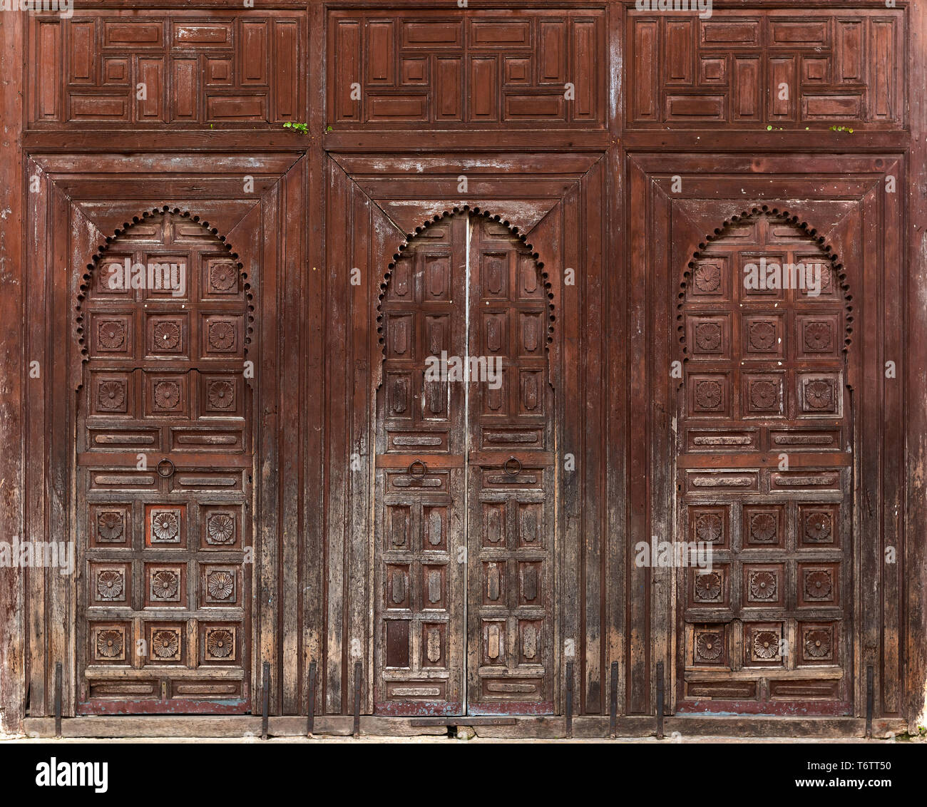 Vecchia tre porte in legno in Marocco Foto Stock