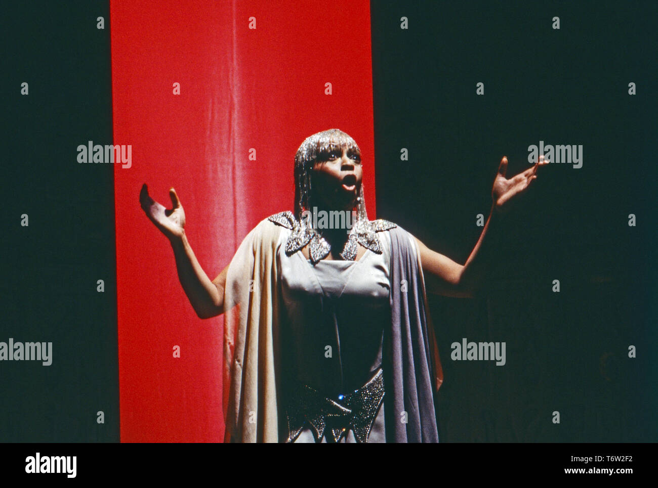 Julius Cäsar, aka Giulio Cesare, Oper von Georg Friedrich Händel in einer Aufführung im Theater an der Wien, Österreich 1985, Mitwirkende: Roberta Alexander Foto Stock