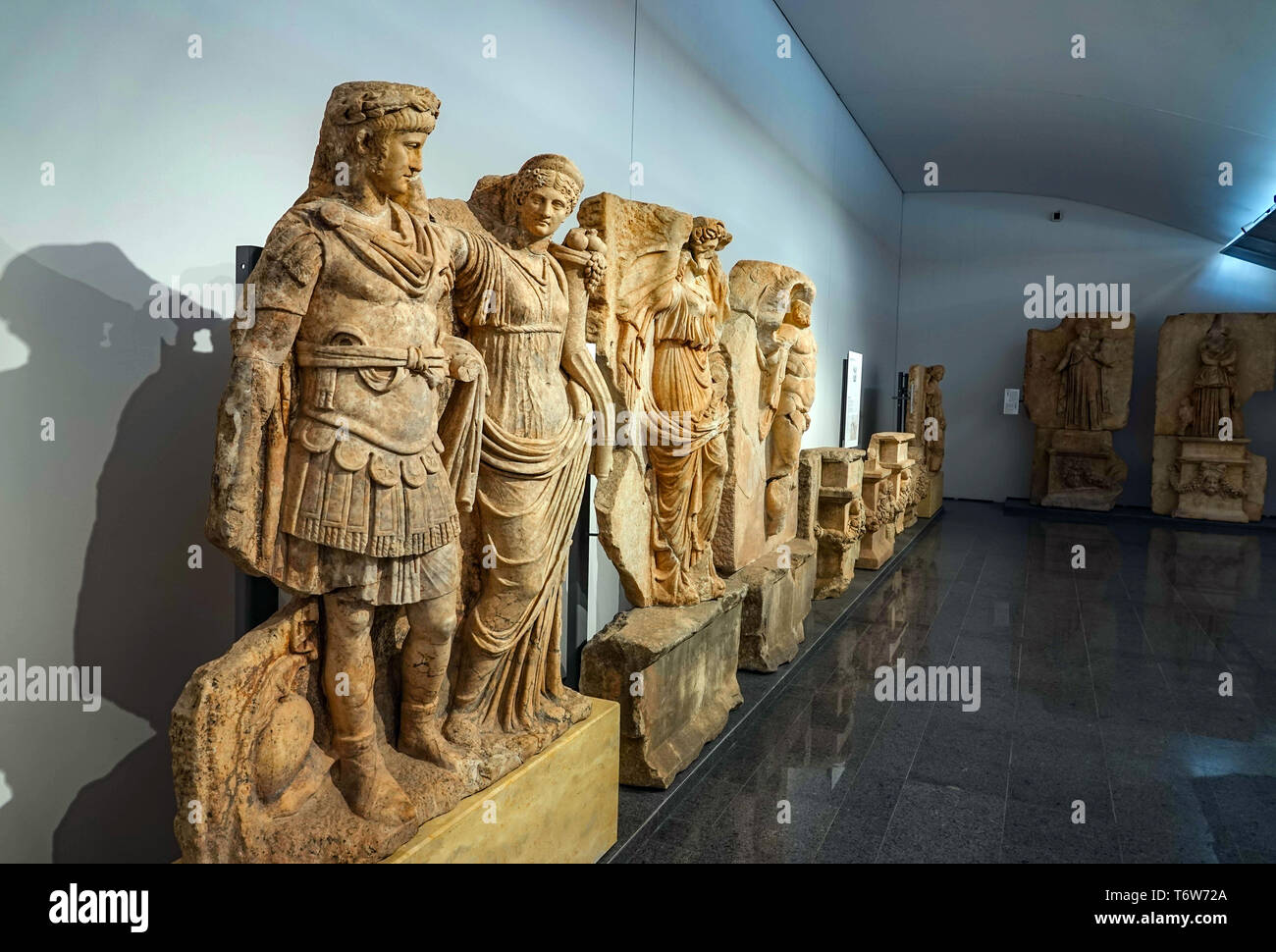 Museo espone presso Aphrodisias resti romani, sito patrimonio mondiale dell'UNESCO, Turchia occidentale Foto Stock