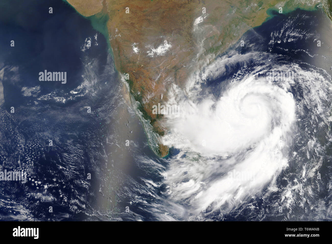 Cyclone Fani voce verso l'India nel 2019 - Elementi di questa immagine fornita dalla NASA Foto Stock