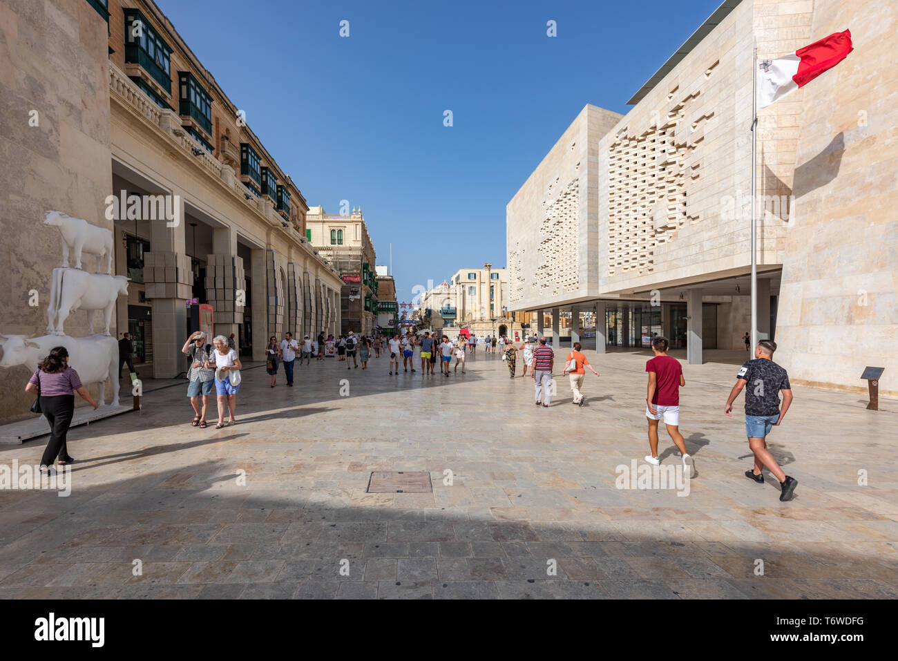 Parlamento di Renzo piano a la Valletta. Il rivestimento è destinato a rappresentare nido d'ape, in quanto Malta deriva da Melite che significa miele Foto Stock