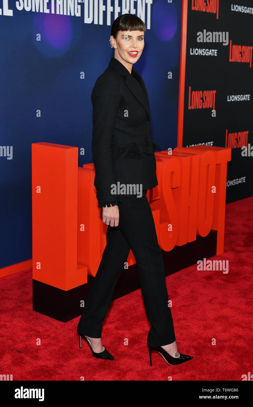 Charlize Theron partecipa alla premiere di 'Colpo lungo' a AMC Lincoln Square Theatre on April 30, 2019 in New York City. Foto Stock