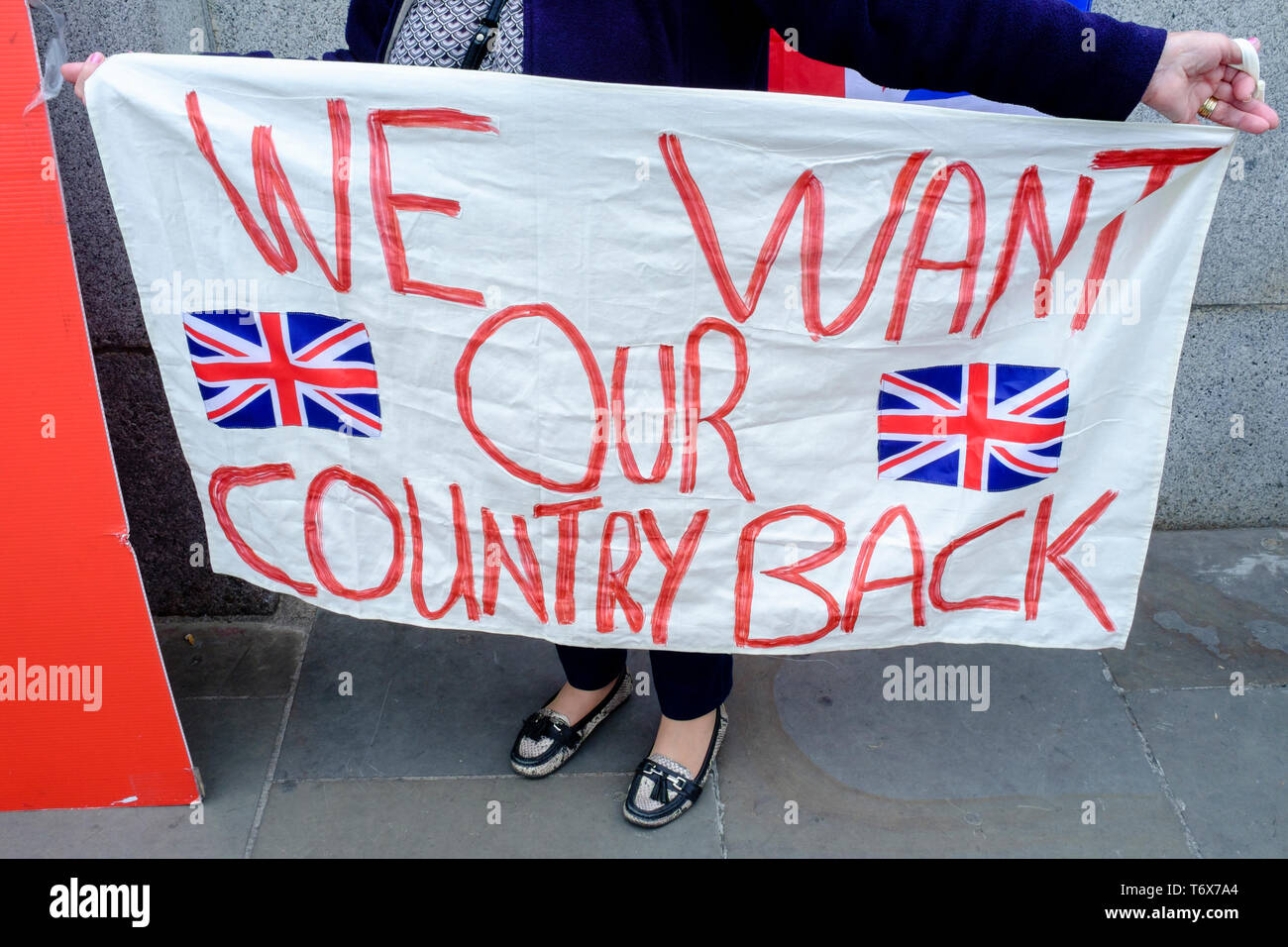 Banner Pro-Brexit fuori casa del Parlamento, Westminster, London. Foto Stock