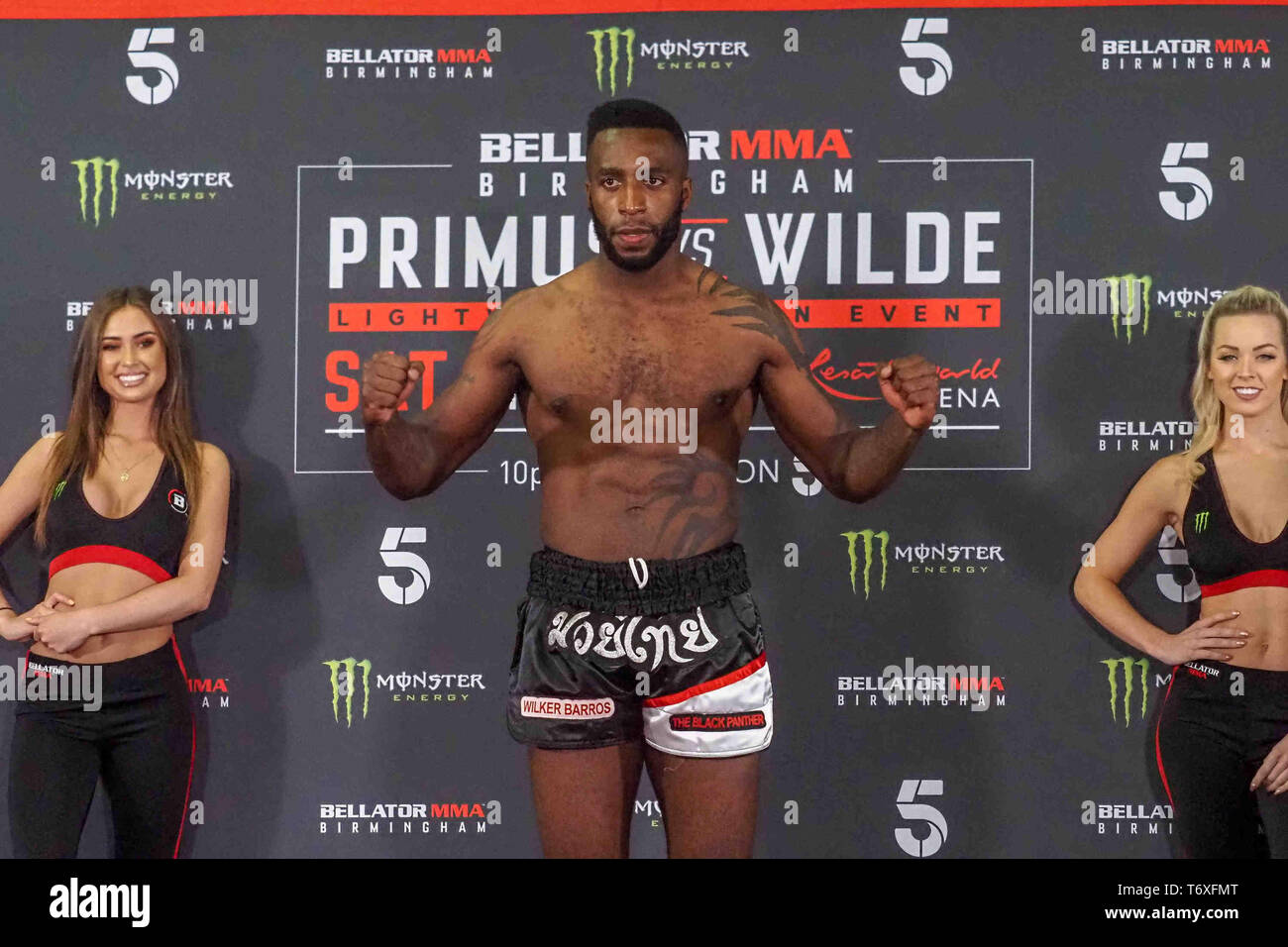 Birmingham, Regno Unito. Il 3 maggio 2019. Wilker Barros prende per le scale a Bellator Birmingham Weigh-Ins cerimoniali a Resort World Birmingham. 3 maggio 2019 Dan-Cooke credito/Alamy Live News Foto Stock