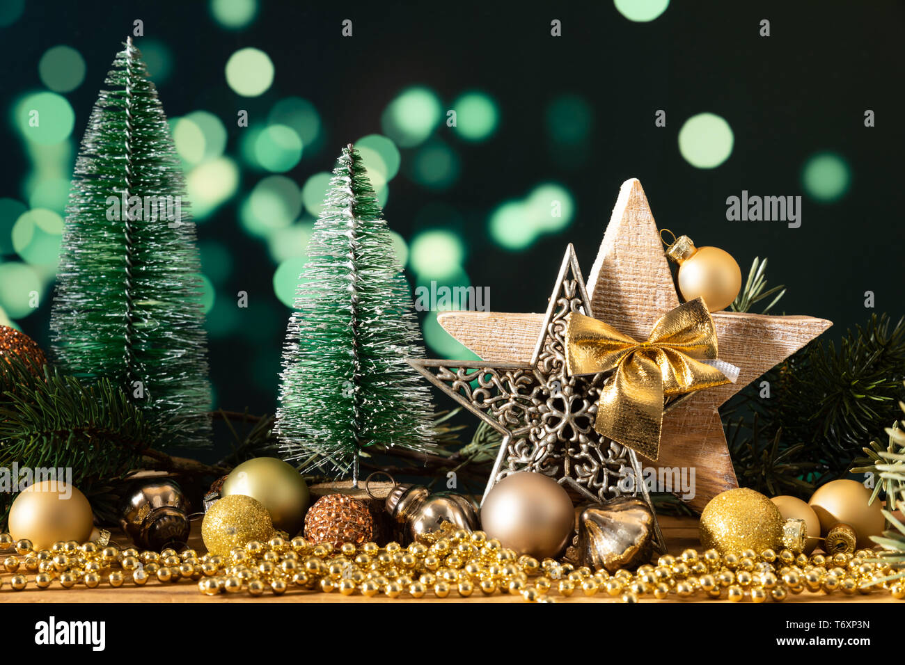 Decorazione di Natale la stella di legno con abeti Foto Stock