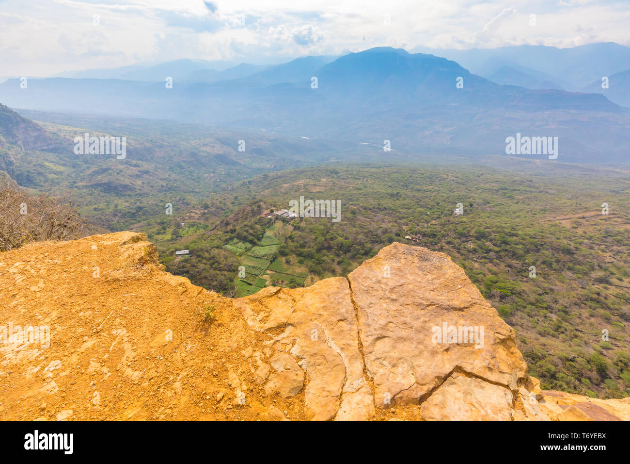Serrania National Park e il fiume Guane vista panoramica da Barichara Foto Stock