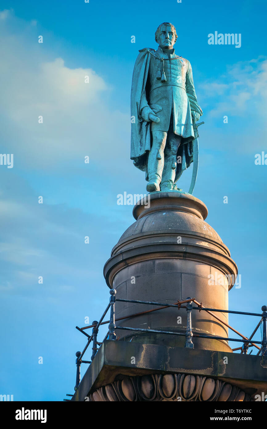 Liverpool, Regno Unito - 17 Maggio 2018: Wellington la colonna o la Waterloo Memorial, è un monumento al Duca di Wellington in piedi su un angolo di William Foto Stock