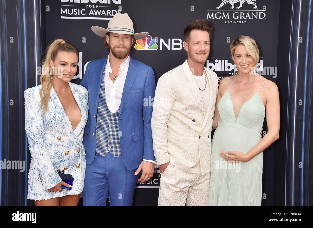 LAS VEGAS NV - 01 Maggio: (L-R) Brittney Marie Cole, Brian Kelley e Tyler Hubbard di Florida Georgia Linea e Hayley Stommel frequentare il 2019 Billboard Music Awards al MGM Grand Garden Arena il 1 maggio 2019 a Las Vegas, Nevada. Foto Stock