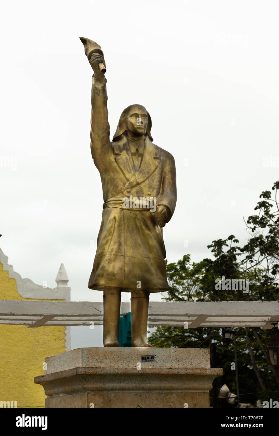 Miguel Hidalgo monumento in Halacho, Yucatan. Egli era un messicano prete cattolico e un leader della guerra messicana di indipendenza. Foto Stock