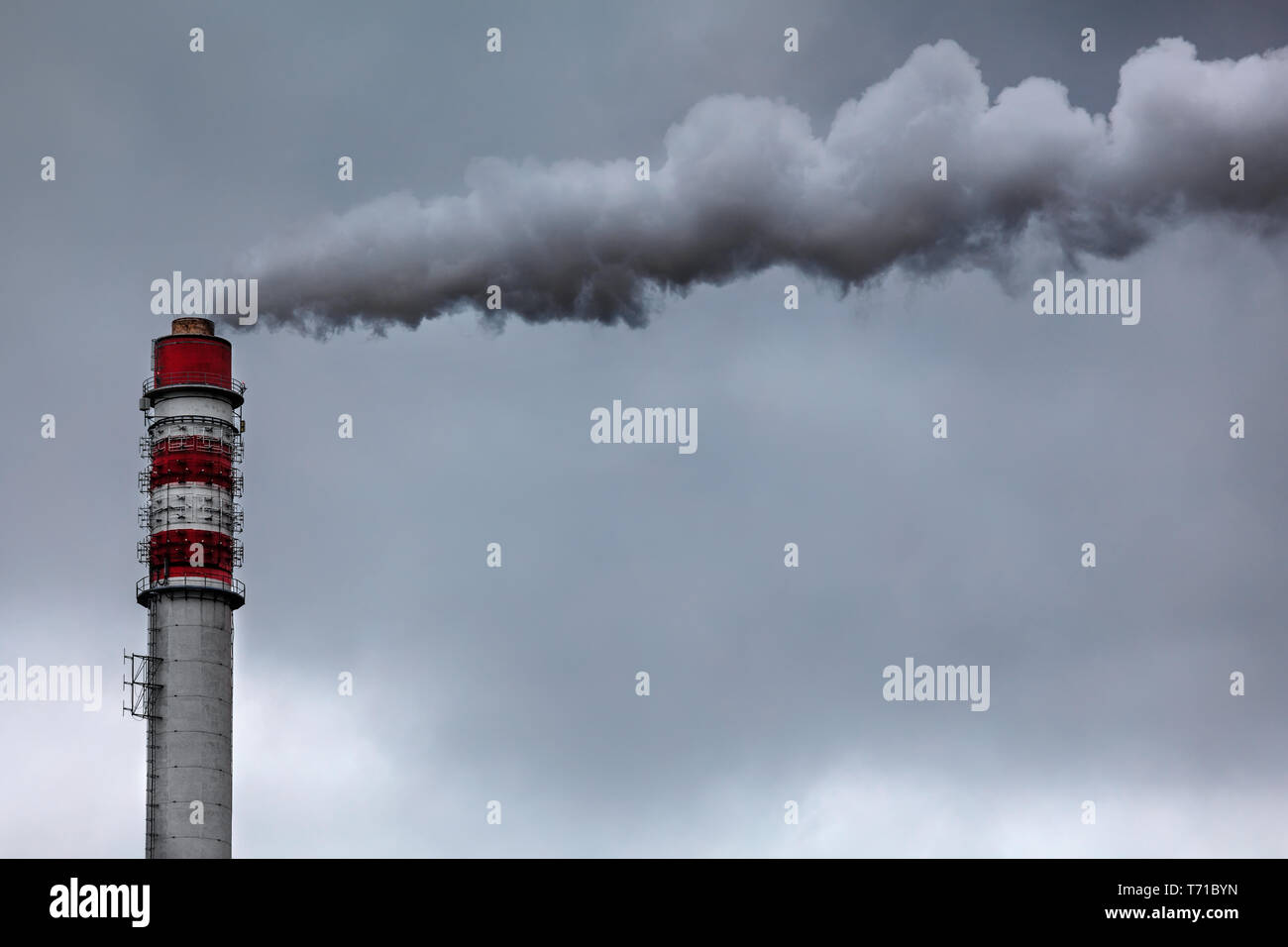 Il fumo dai tubi di calore station Foto Stock
