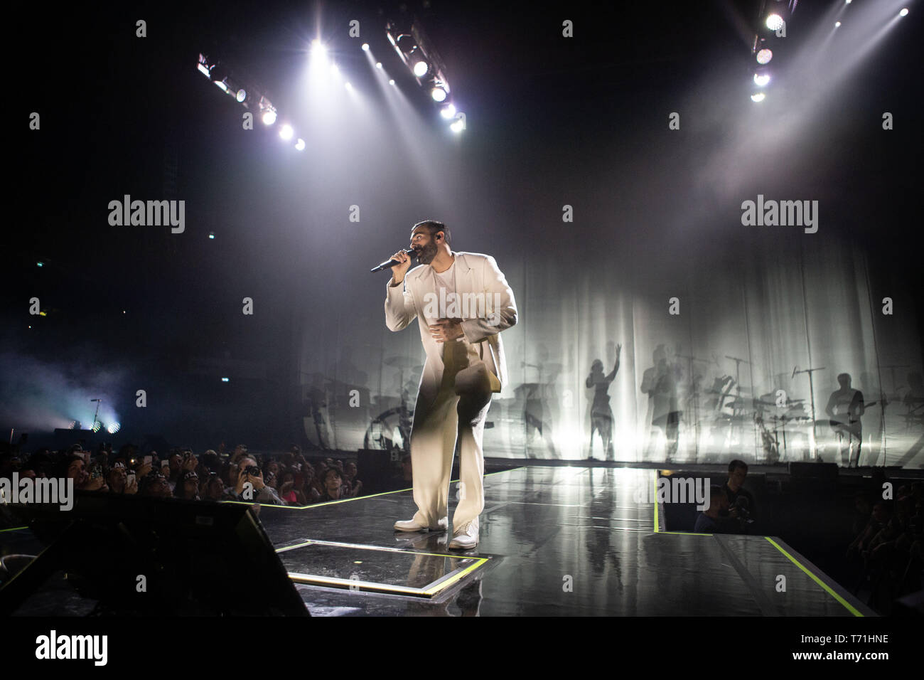 1 Maggio, Milano. Marco Mengoni esegue live @ Mediolanum Forum di Assago. Copyright Davide Merli / Alamy Foto Stock