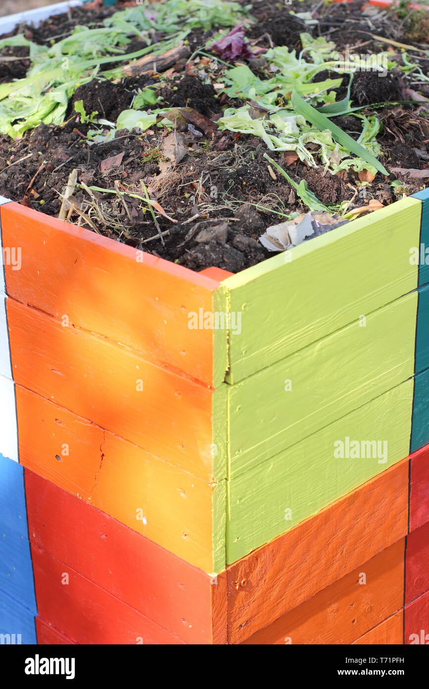 Il compost bin. Il compost contenitore fatto dal riciclaggio di pallets in legno, REGNO UNITO Foto Stock